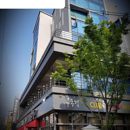 Guest 145 Hostel Gwangju Metropolitan City Exterior photo