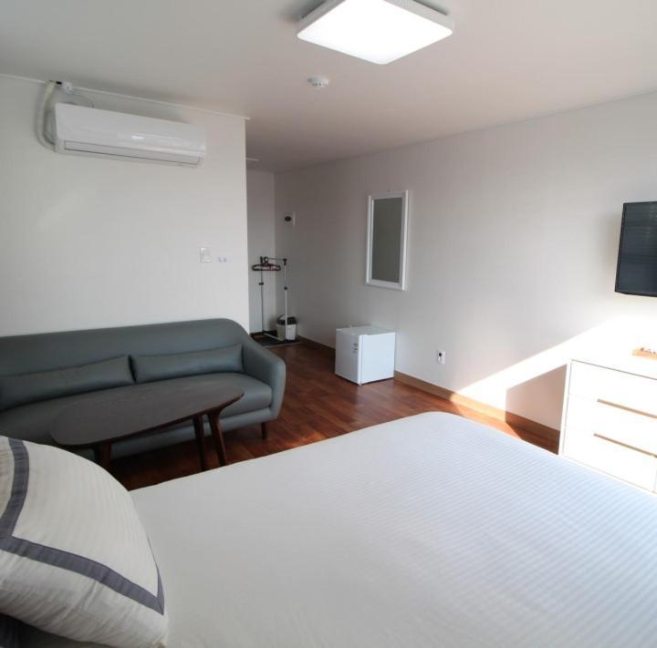 Guest 145 Hostel Gwangju Metropolitan City Exterior photo